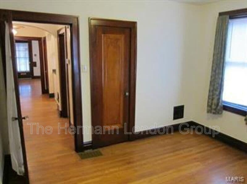 Saint Louis Condo: 4515-4517 Rosa