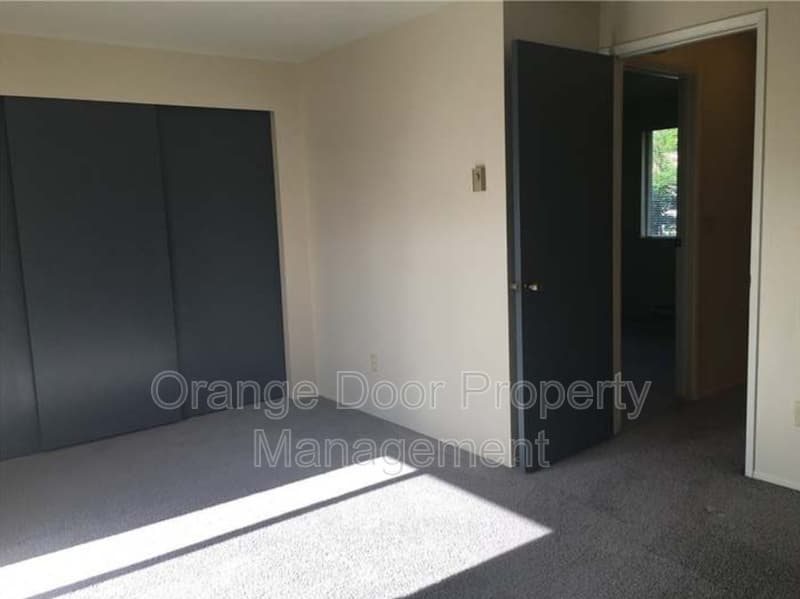 Enumclaw Townhome: 2710 Initial Place