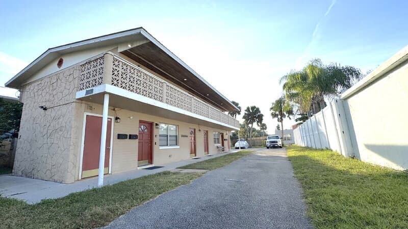 Daytona Beach Condo: 506 University Boulevard