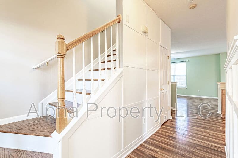 Greer House: 322 Highgate Cir