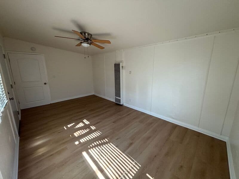 Glendora House: 634-638 E Lemon Ave