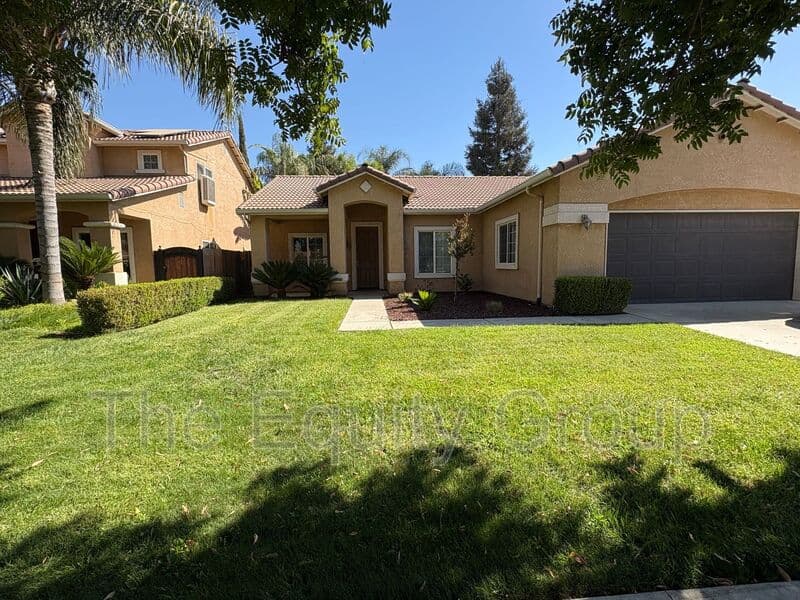 Tulare House: 1486 Firestone Dr