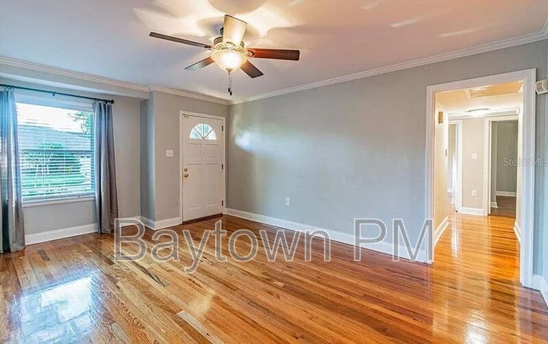Tampa House: 3705 W Barcelona St
