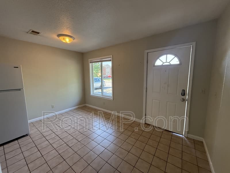 Mt Pleasant Townhome: 722 W Broomfield - Unit J01