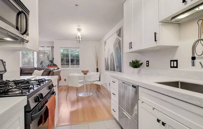 Daly City Condo: 1021 San Luis Cir
