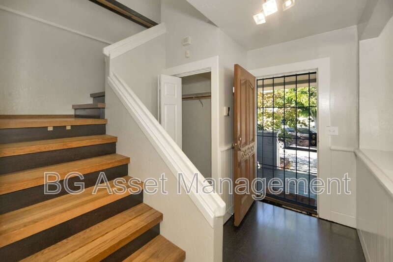 Pinole House: 2359 Prune St