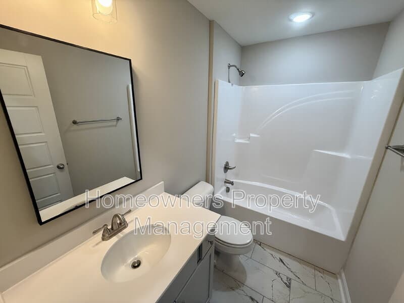 Fayetteville Townhome: 8103 King Rd