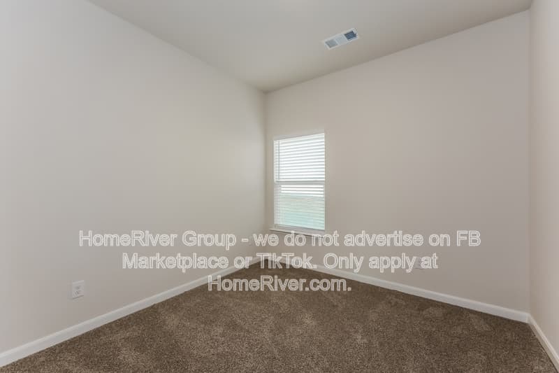Dallas House: 6569 Crosswood Ln