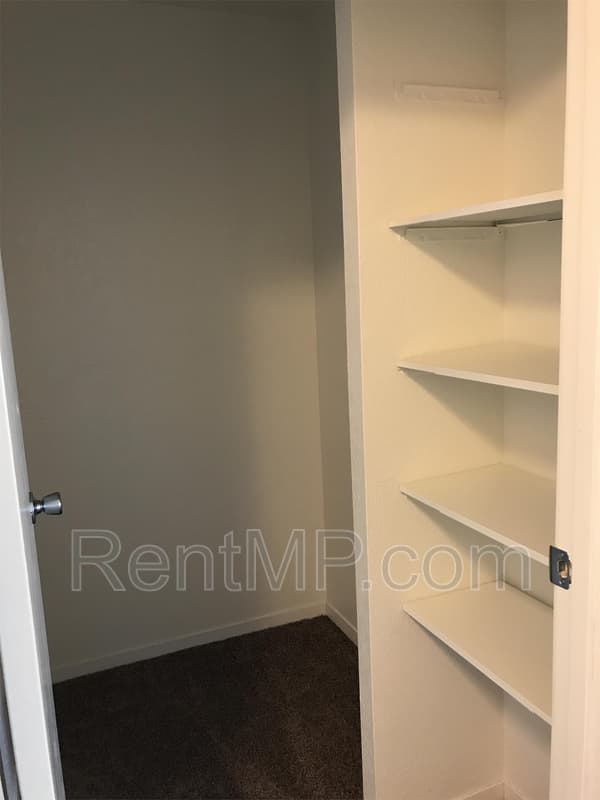 Mt Pleasant Townhome: 1825 S Crawford - Unit E02
