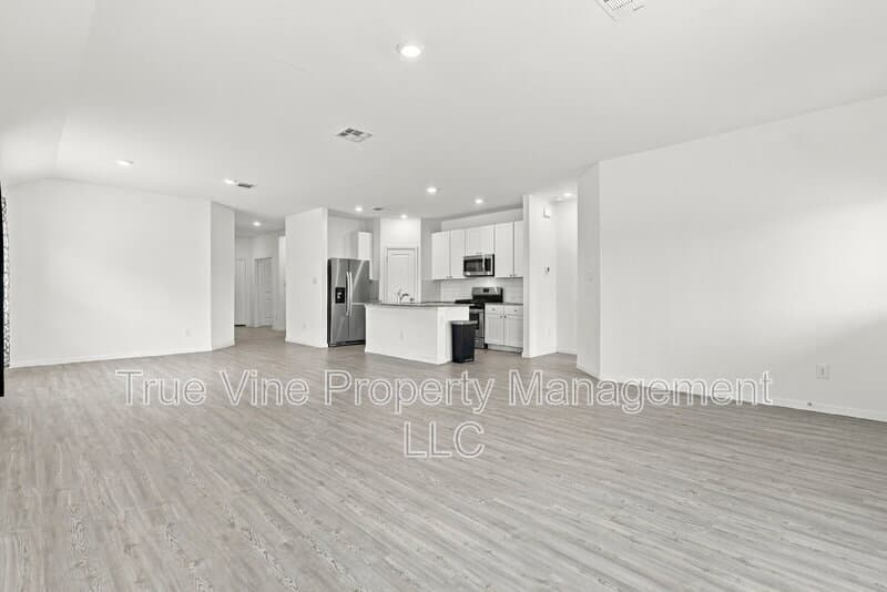 San Antonio House: 14011 Southton Basin
