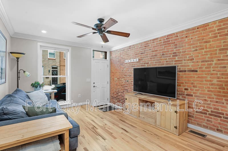 Baltimore Condo: 14 North Streeper Street