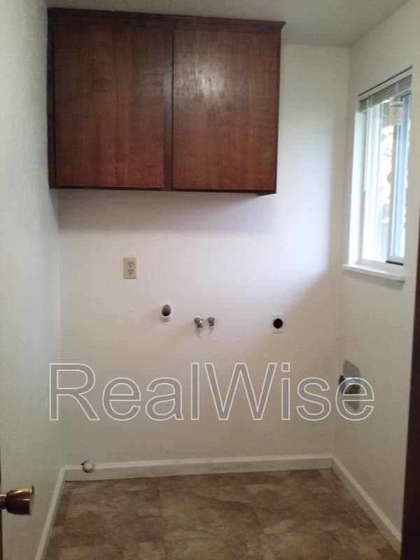 Grants Pass House: 1125 SW Bridge St