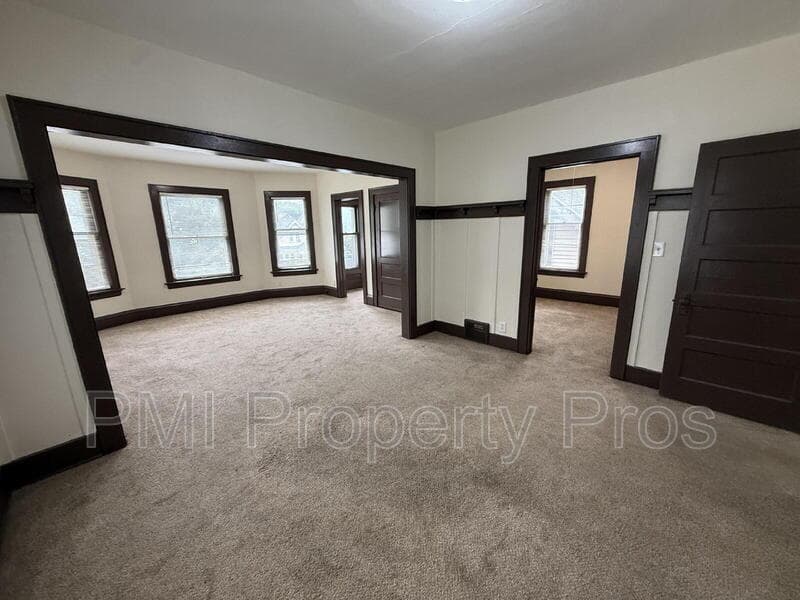 Milwaukee Condo: 2532 N 37th St