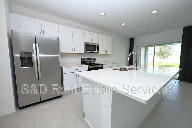 Haines City House: 152 Brinsmead Rd
