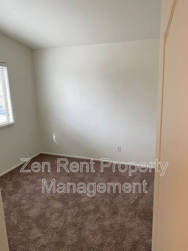 San Tan Valley House: 4150 E Azurite Rd