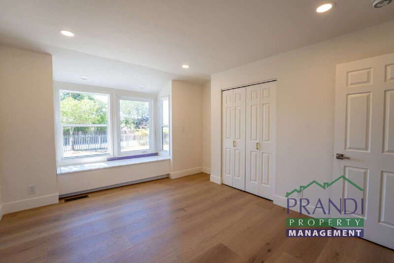 San Anselmo House: 645 Fawn Dr