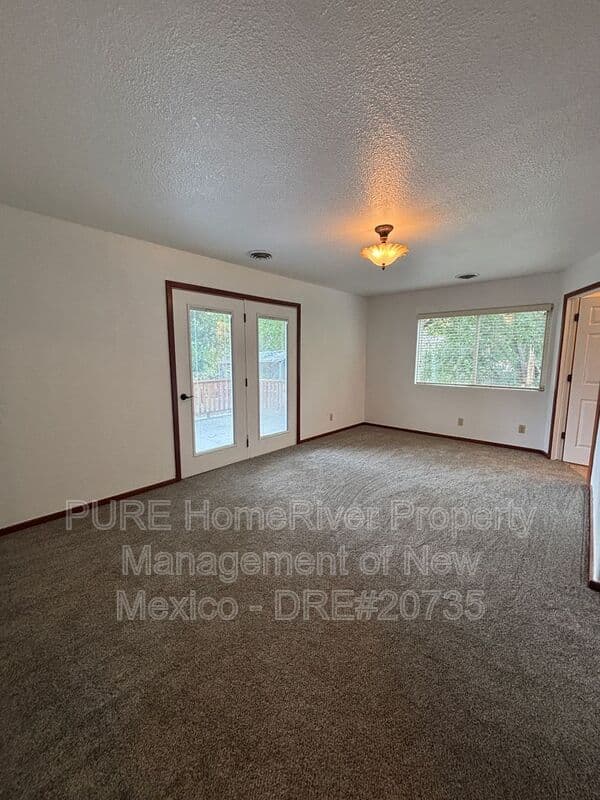 Flora Vista House: 7501 Old Aztec Hwy