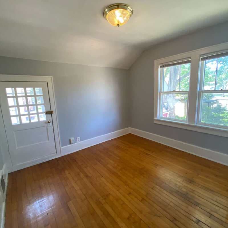 Green Bay Condo: 915 Stuart Street - Upper