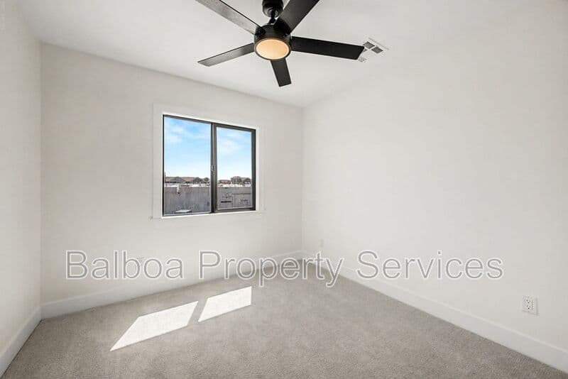 Phoenix Condo: 920 E Pasadena Ave