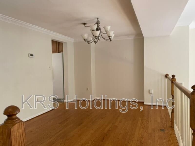 Alexandria Townhome: 6268 Walkers Croft Way