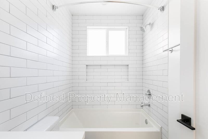 Los Angeles Condo: 5358 Loma Linda Ave