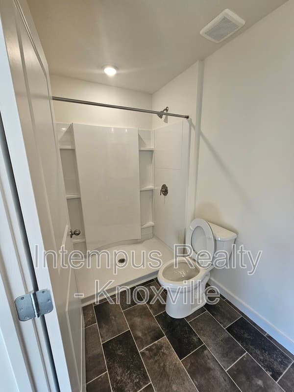 Knoxville House: 6820 Prospect Hill Way