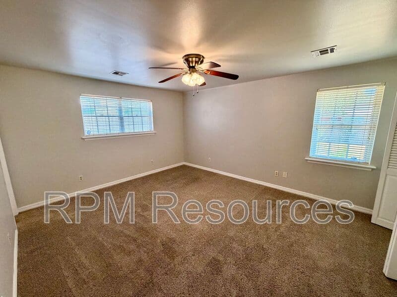 Oklahoma City House: 4120 NW 44th St