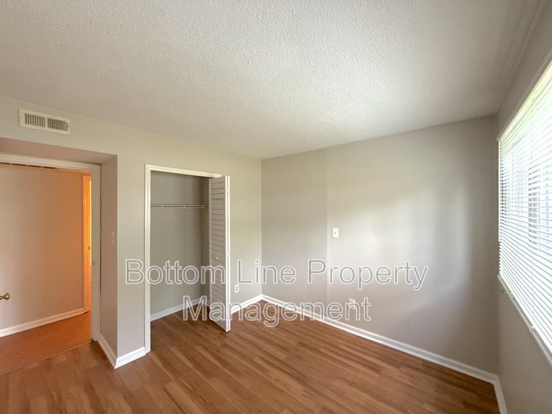 Charlotte Condo: 1831 J Julian