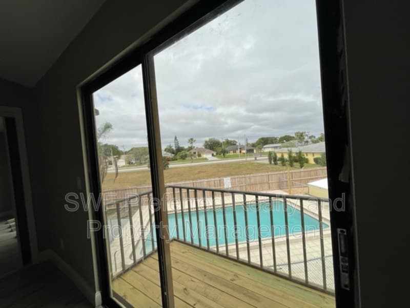 Cape Coral Townhome: 512 Southeast 43rd Street