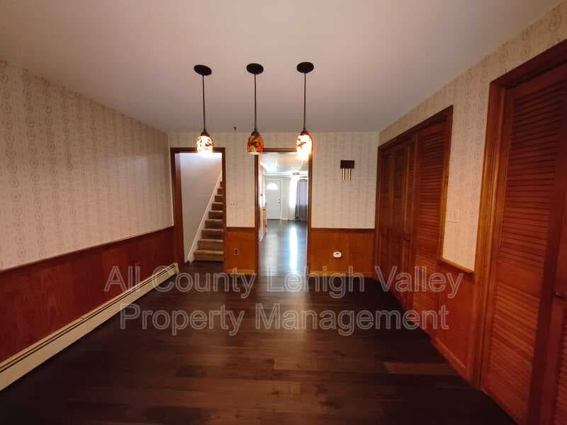 Coplay House: 37 N Front St
