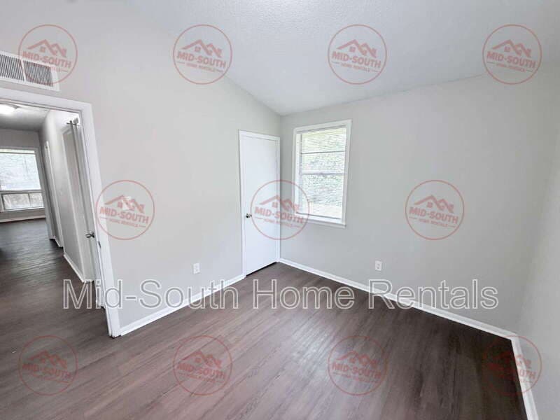Memphis Townhome: 2282 Theda Ave