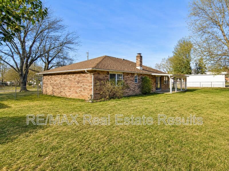 Bentonville Condo: 1810 Crouch St