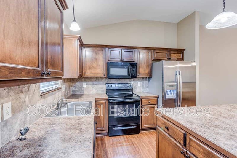 Colwich Condo: 406 North Colorado Avenue - F