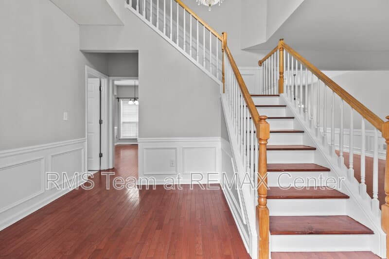 Duluth House: 2315 Hiawassee Dr