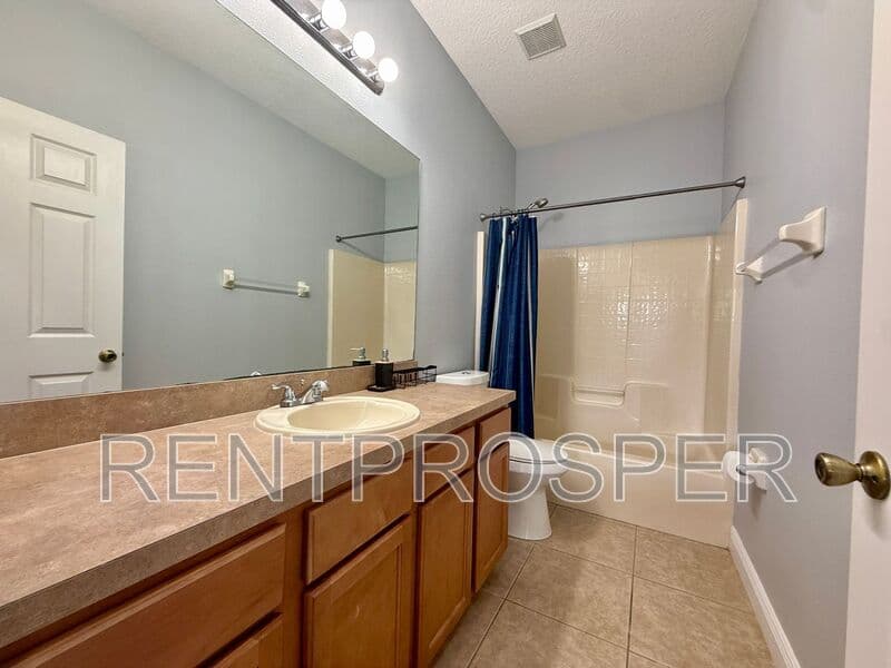 Melbourne House: 4205 Canby Dr