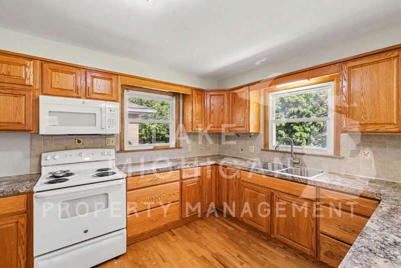 Hudsonville House: 3108 Ottogan Street