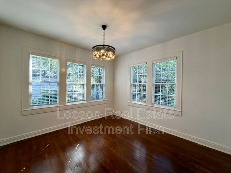 Shreveport House: 2409 Fairfield Ave