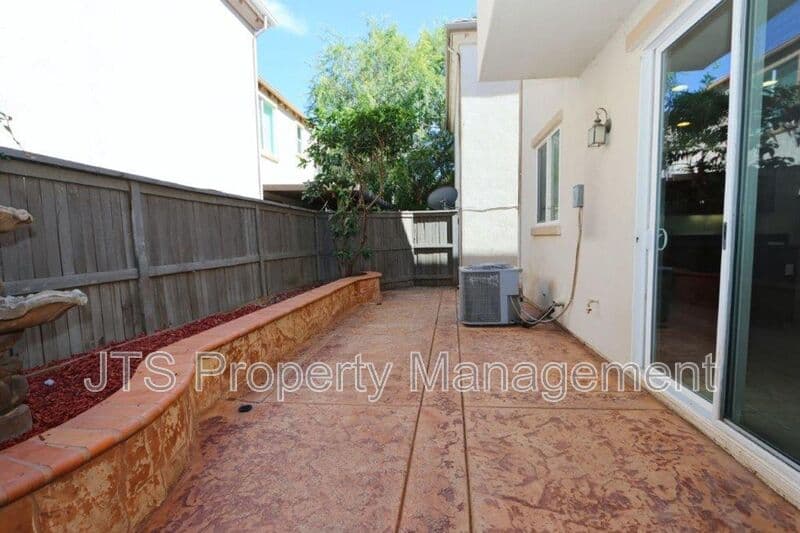 Sacramento House: 5424 Washoe Street