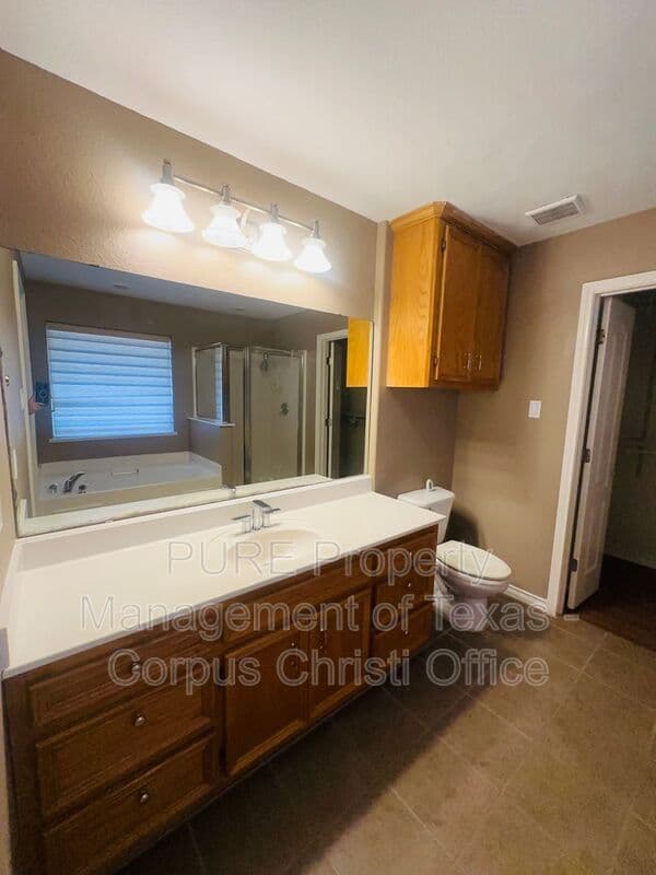 Corpus Christi House: 2509 Windblown Dr