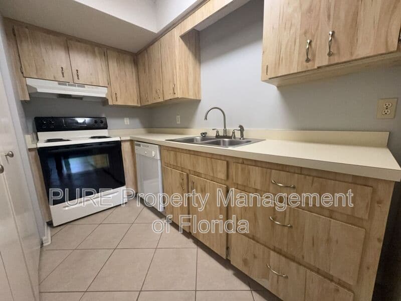 Ocala House: 3002 SE 5 Terrace