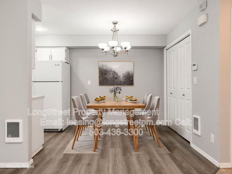 Portland Condo: 8310 SE Rhine Street