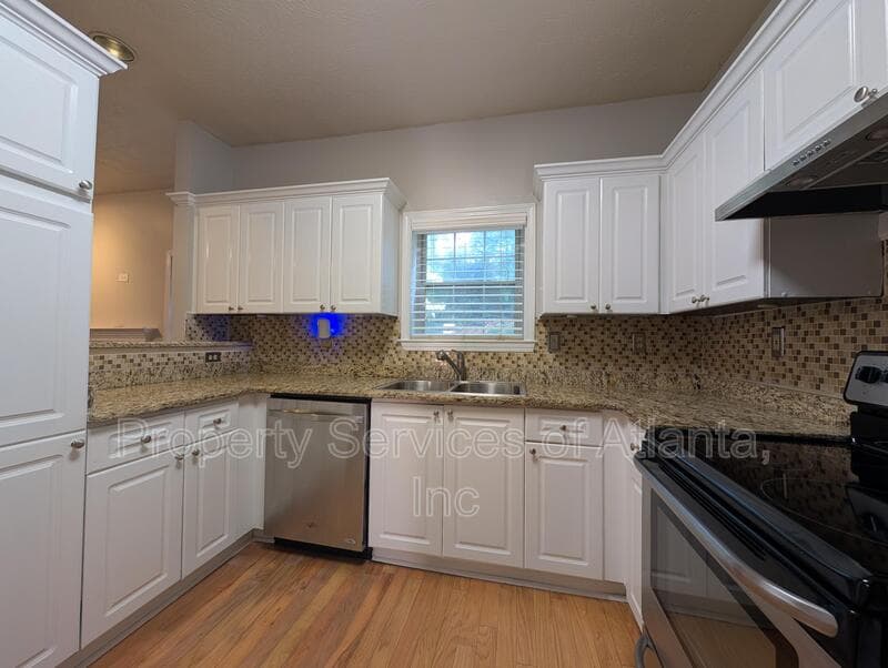 Atlanta Townhome: 2680 Pine Tree Rd NE