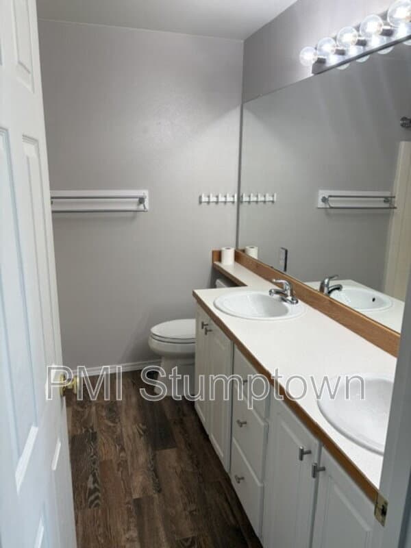 Portland Townhome: 14184 SW Barrows RD