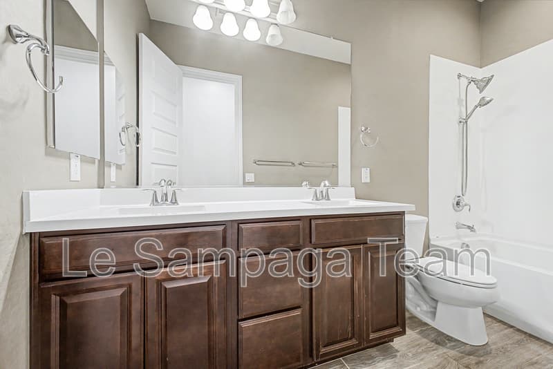 Queen Creek House: 20289 E RAVEN DR