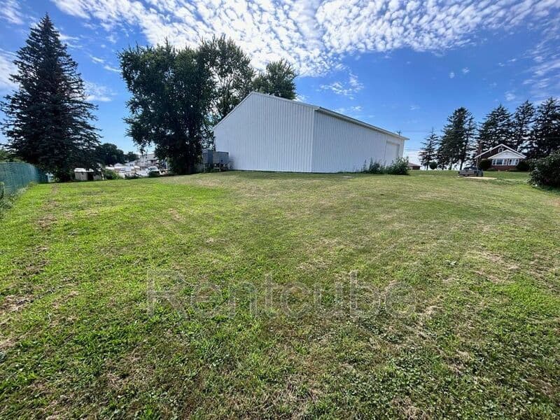 Dubuque House: 10684 Key West Drive