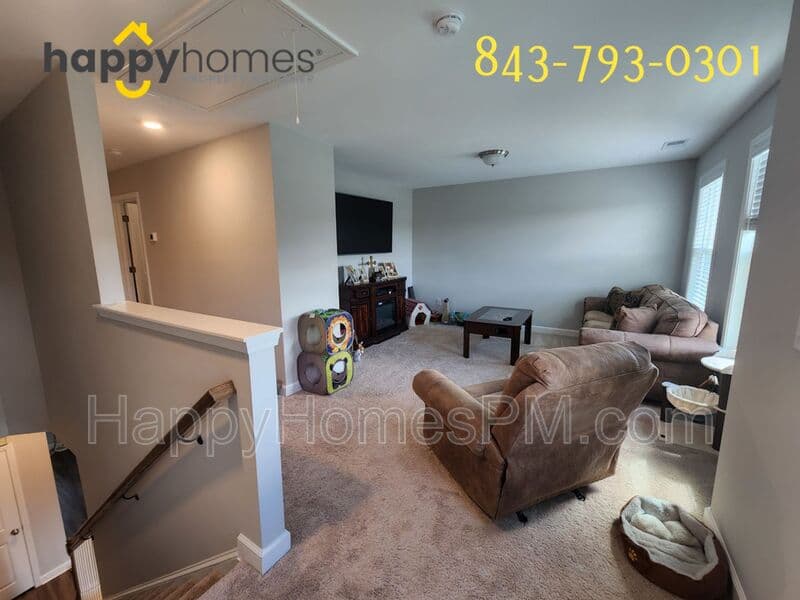 Summerville House: 123 Rouen Lane