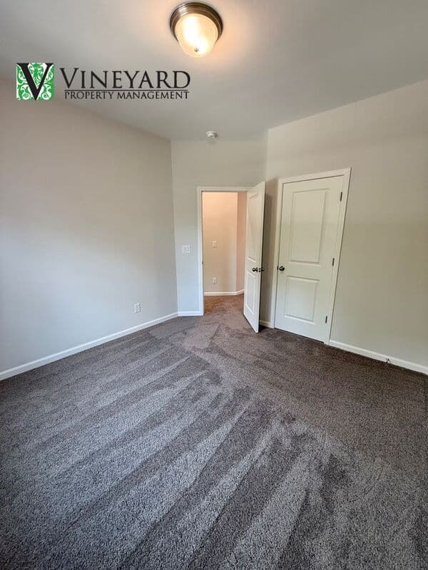 Holly Springs House: 265 Birchwood Row
