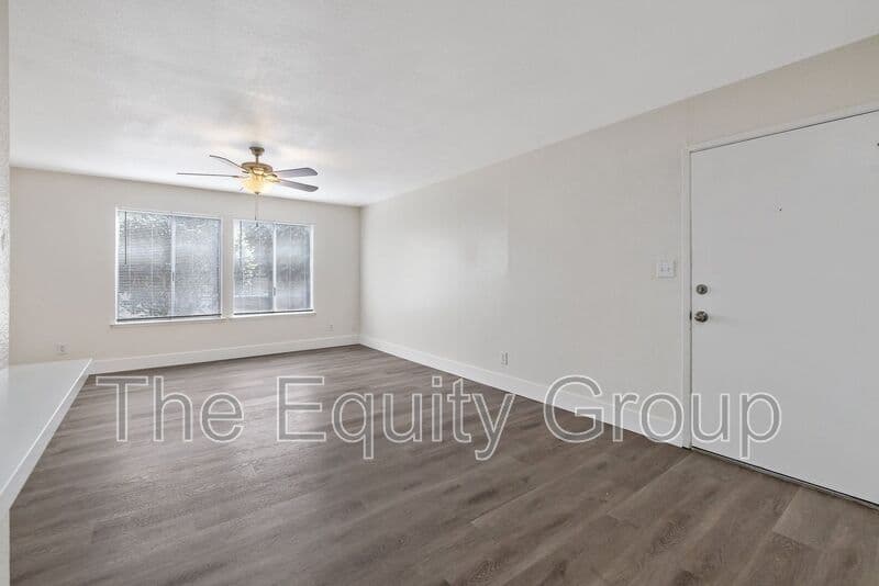 Visalia House: 3515 W Campus Ave -1