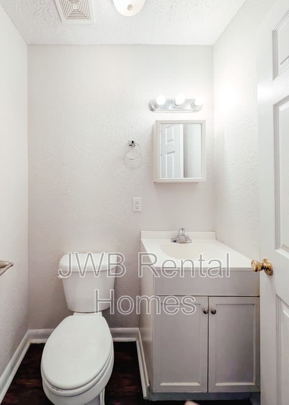 Jacksonville Townhome: 1834 Broadway Ave