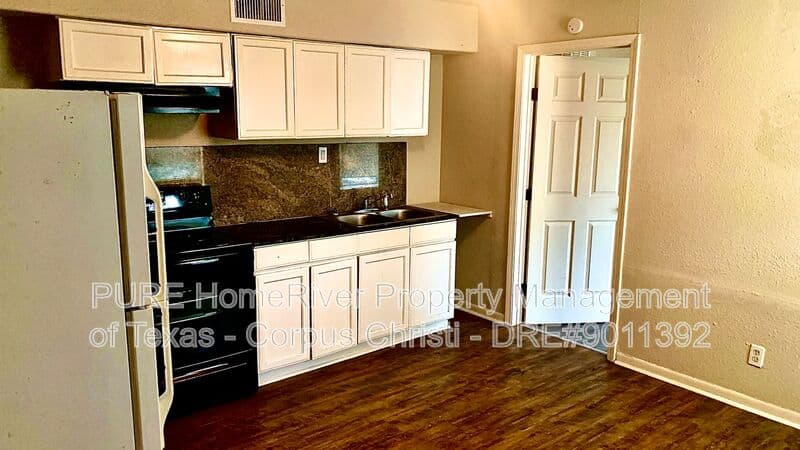 Corpus Christi Condo: 901 Furman Ave